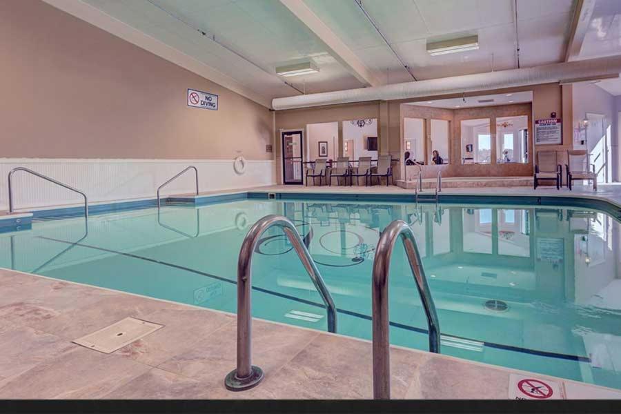 Berlin Resort Millersburg Bagian luar foto