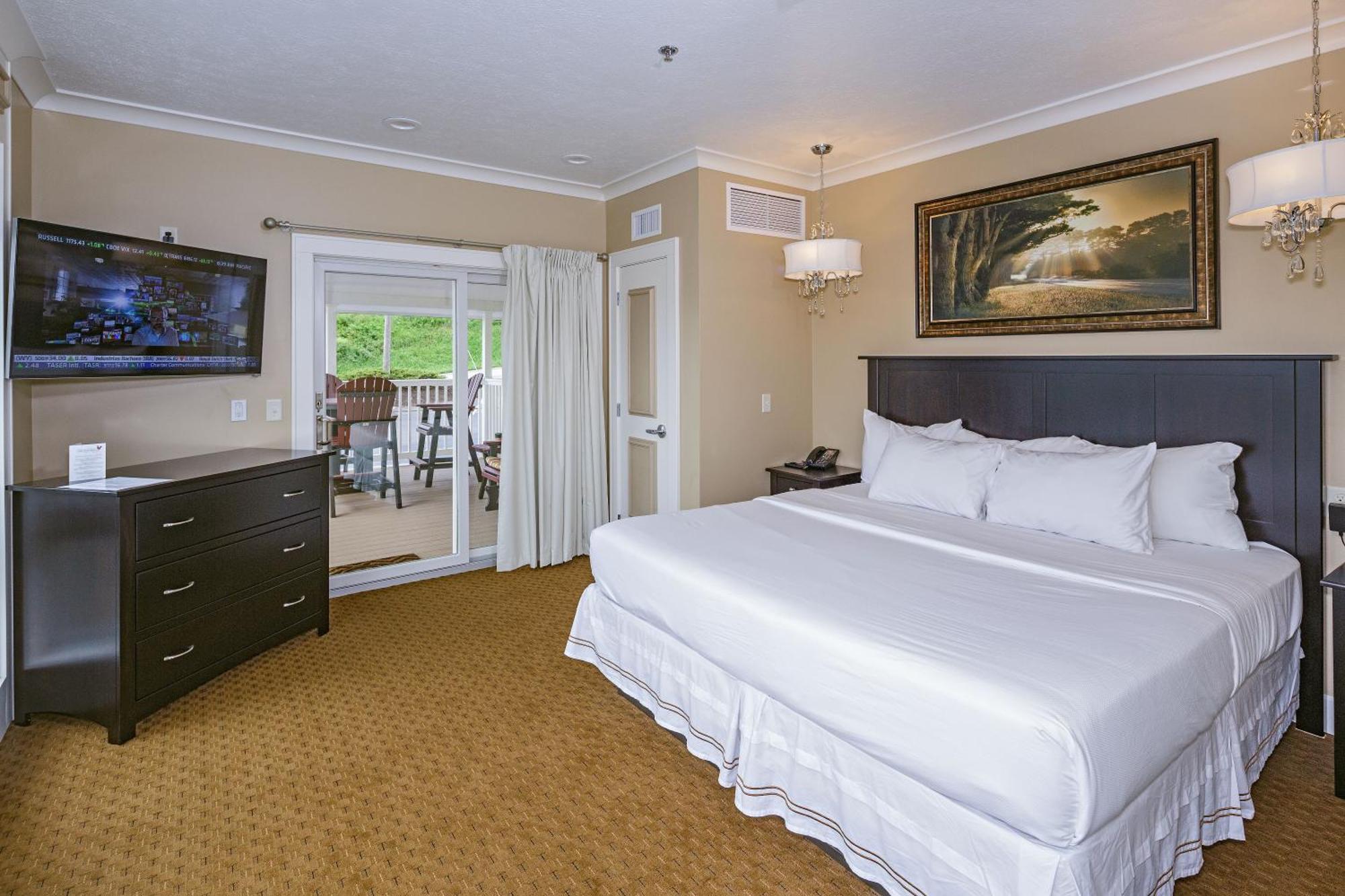 Berlin Resort Millersburg Bagian luar foto