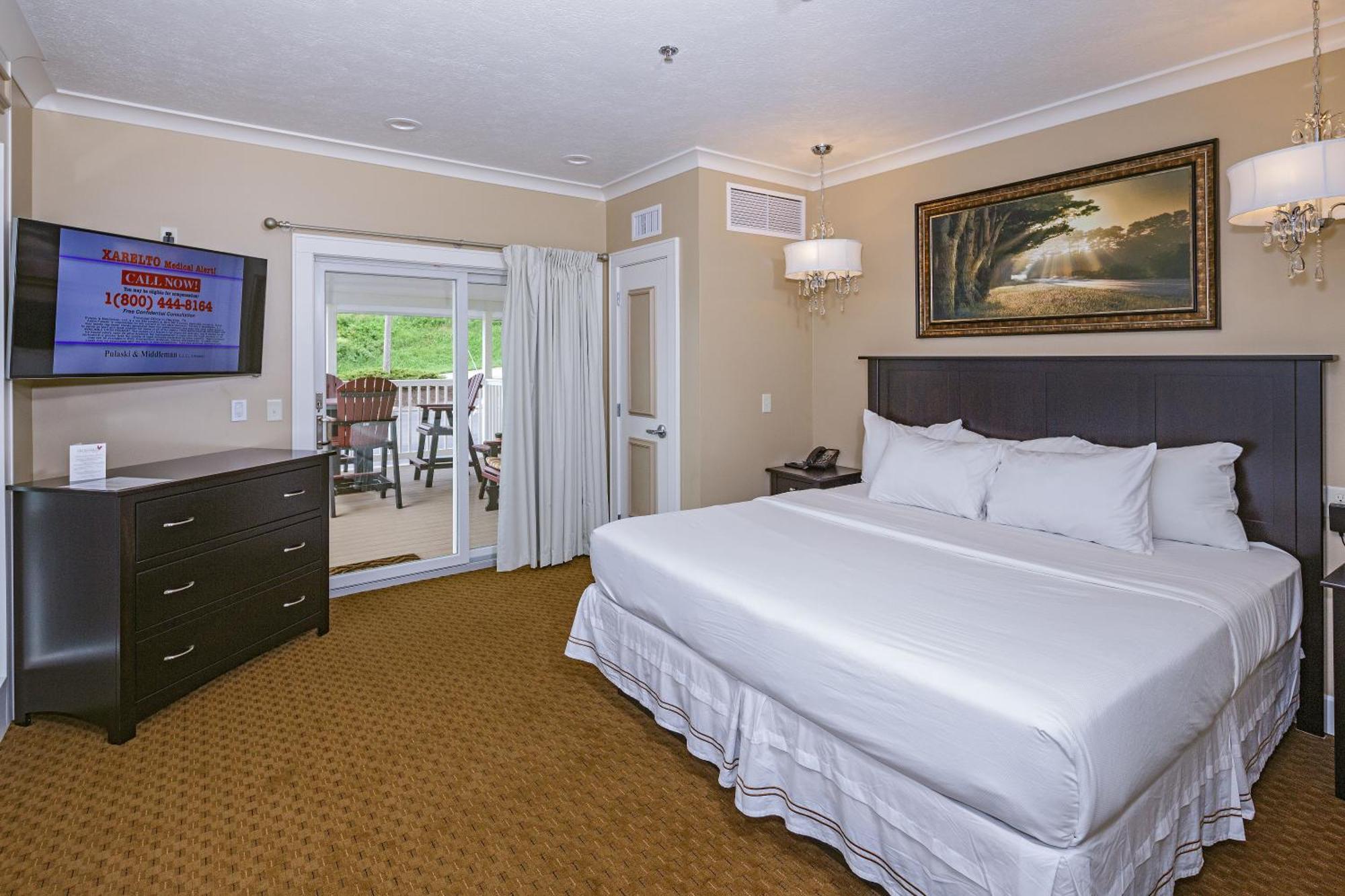 Berlin Resort Millersburg Bagian luar foto