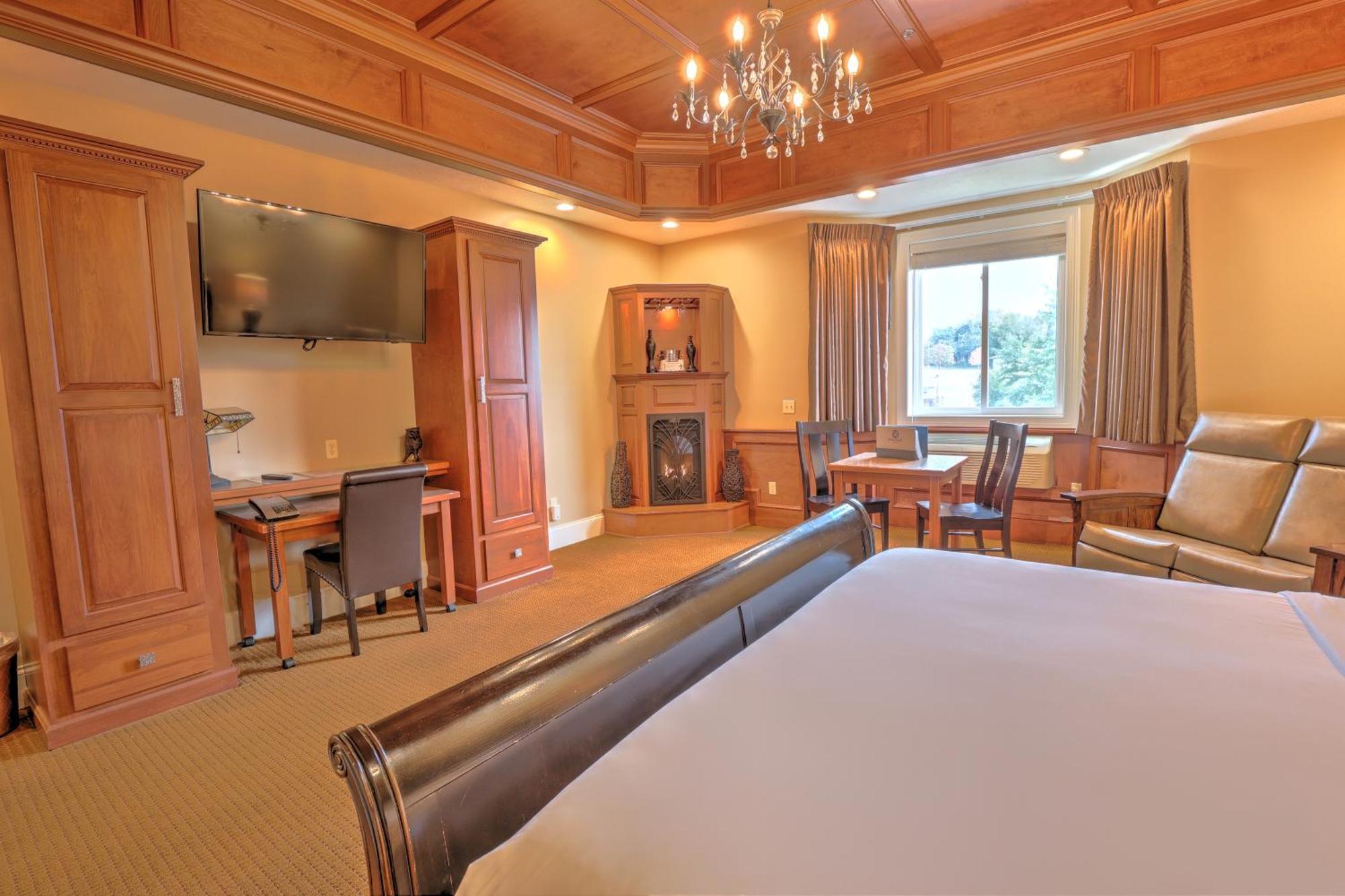 Berlin Resort Millersburg Bagian luar foto