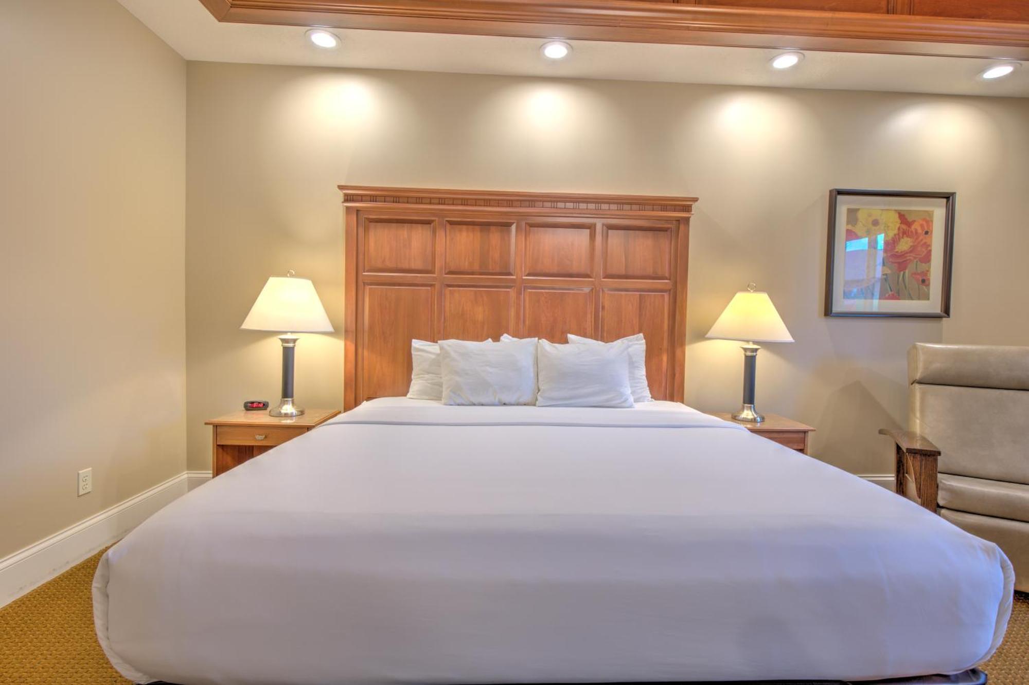 Berlin Resort Millersburg Bagian luar foto