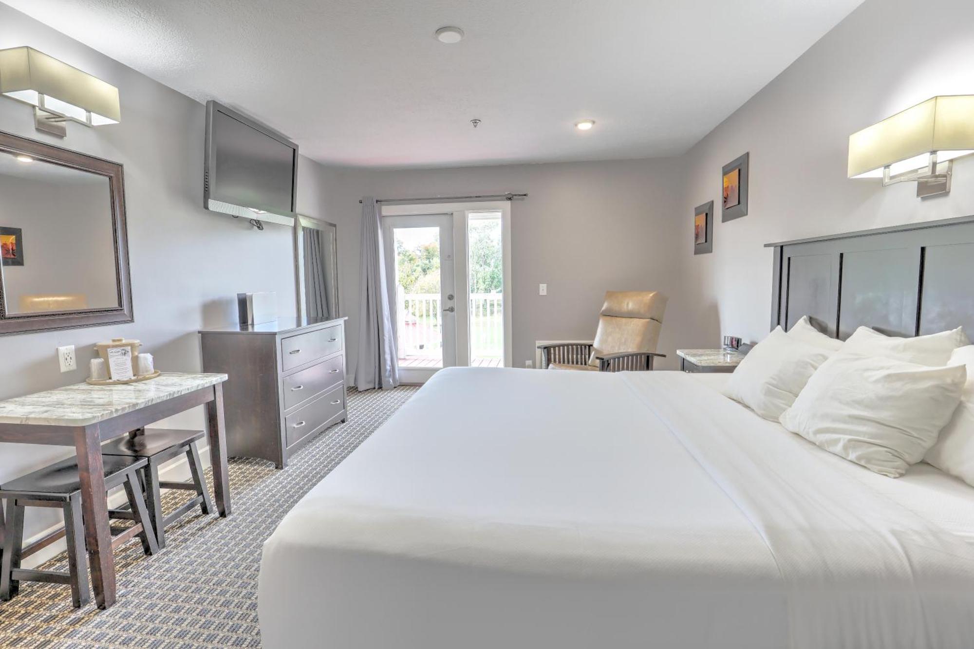 Berlin Resort Millersburg Bagian luar foto