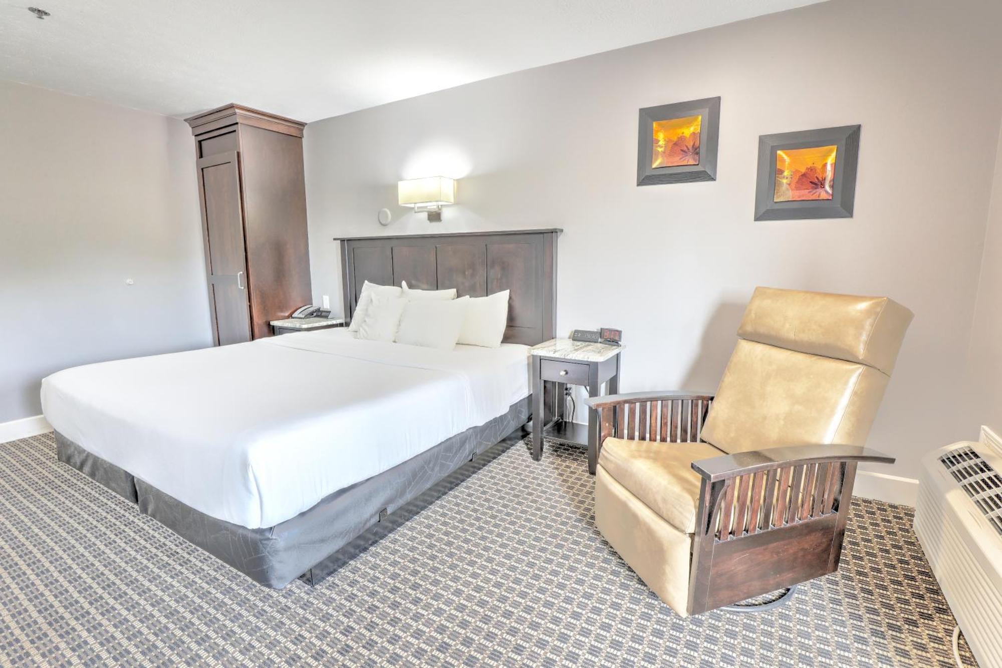 Berlin Resort Millersburg Bagian luar foto